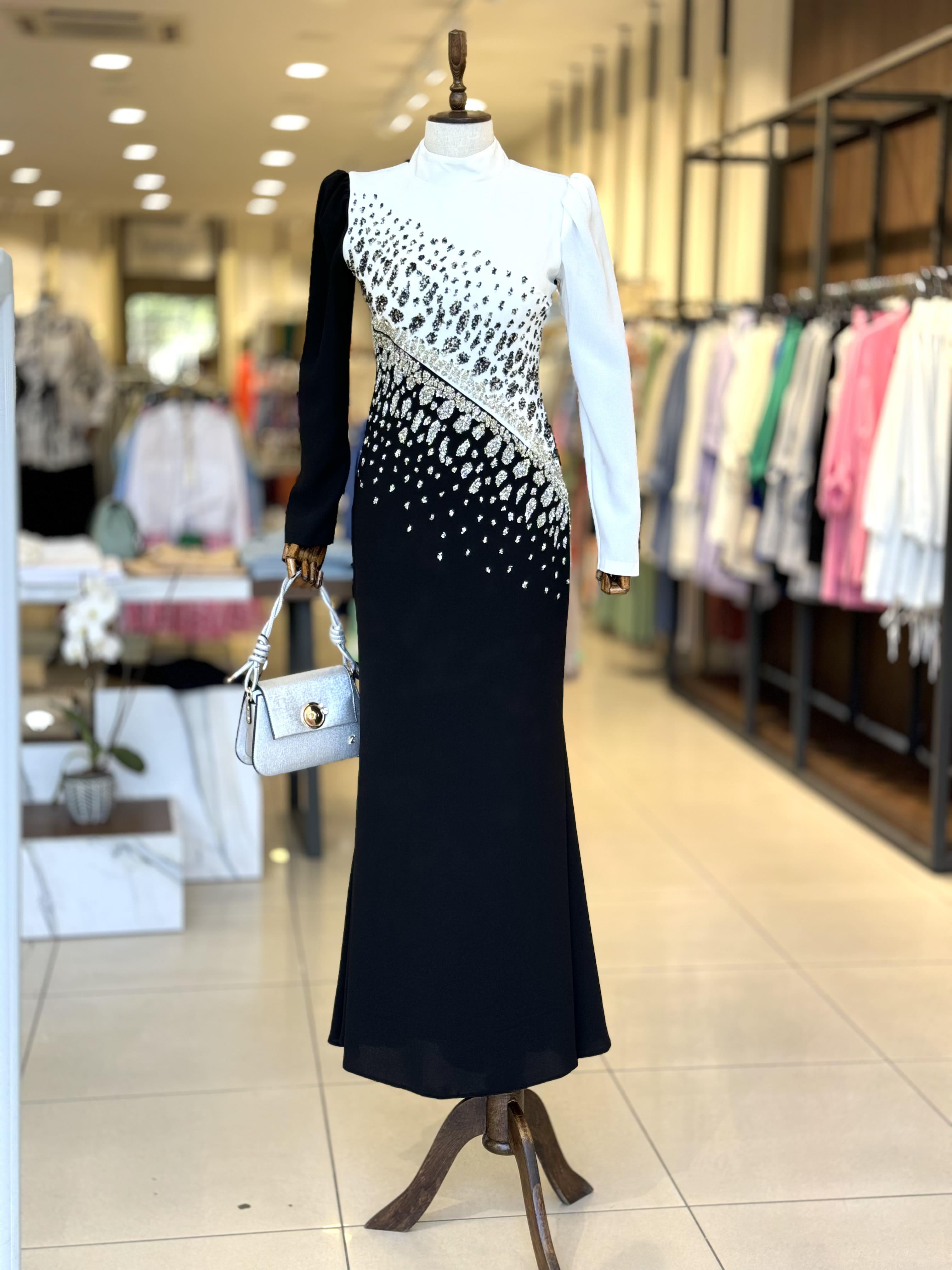 Taş Detaylı Çift Renk Siyah Tesettür Abiye 4079 