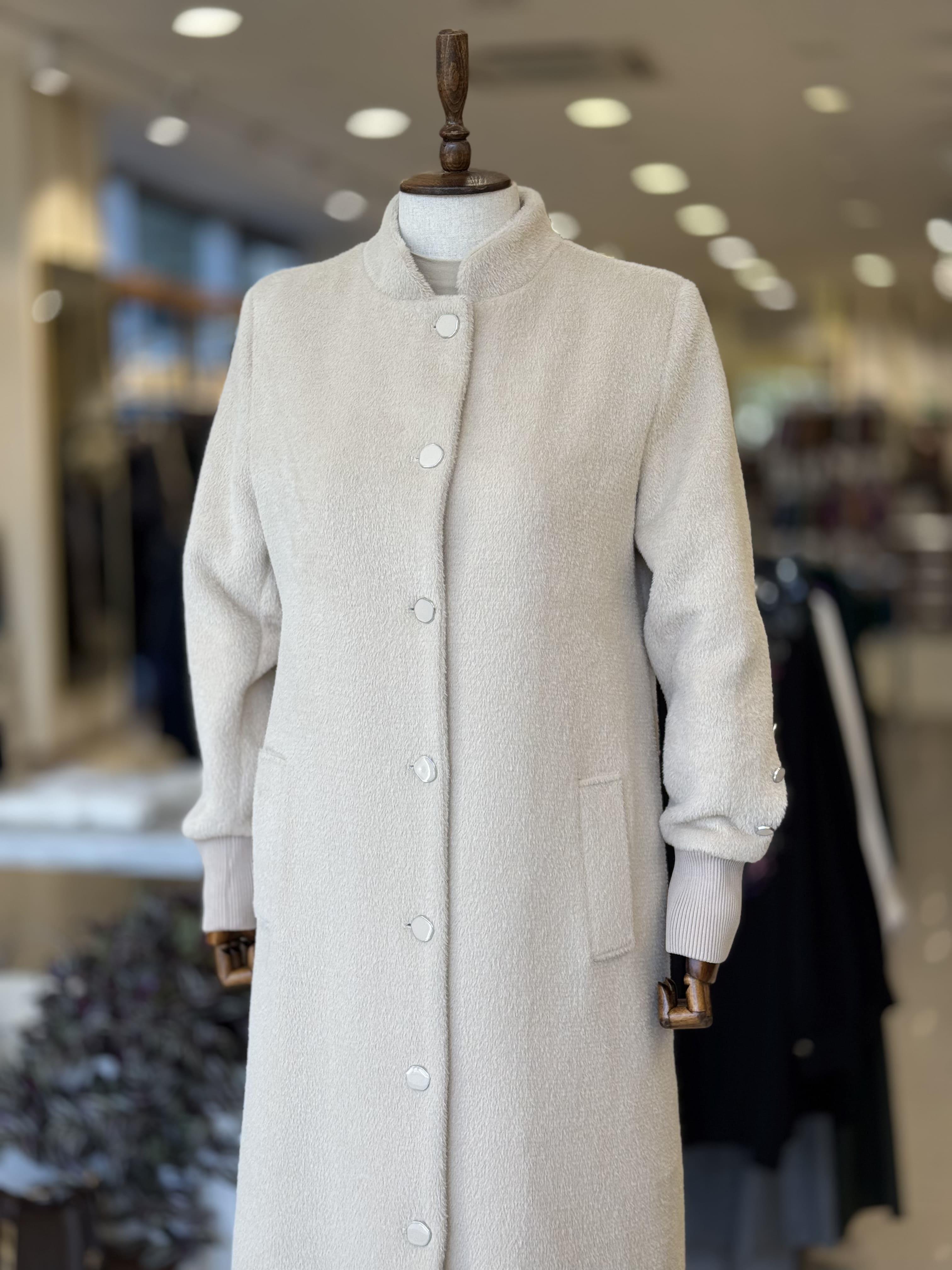 Düğme Detaylı Angora Bej Kaban 5010