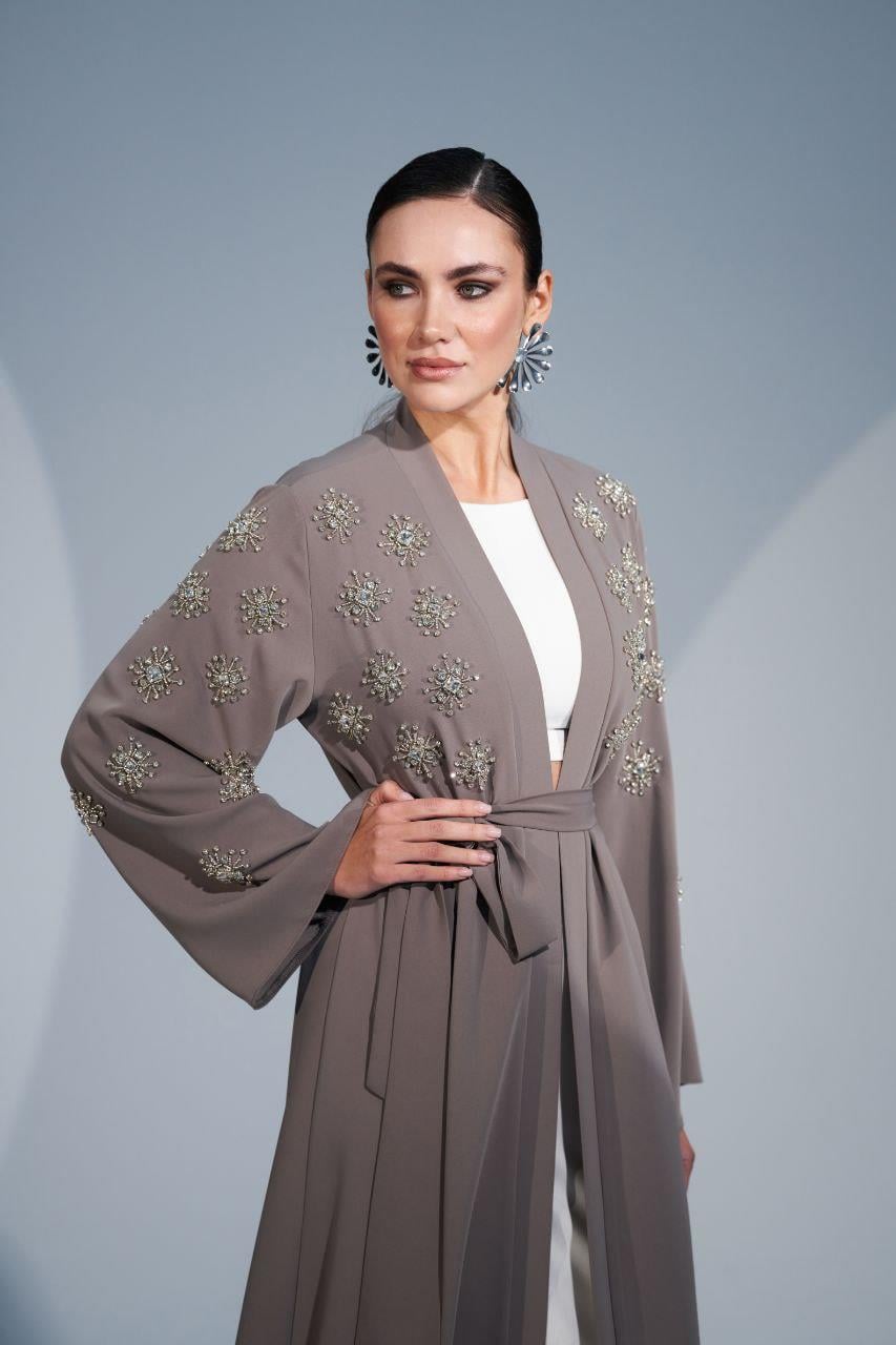 Kolları ve Önlerinde El İşi Taş Detaylı Abaya Vizon 6211