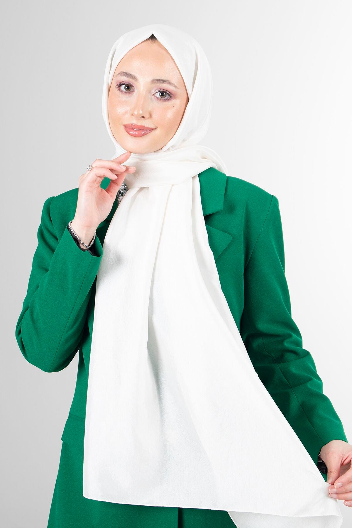 EKRU BRİSA VUAL ŞAL