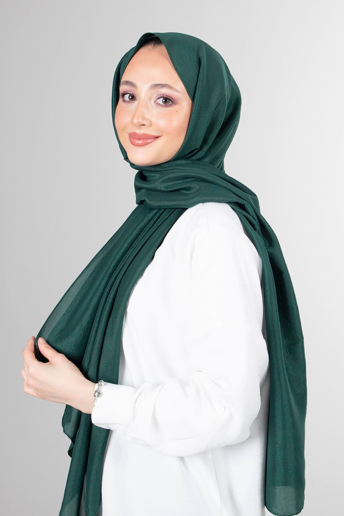 ZÜMRÜT BRİSA VUAL ŞAL