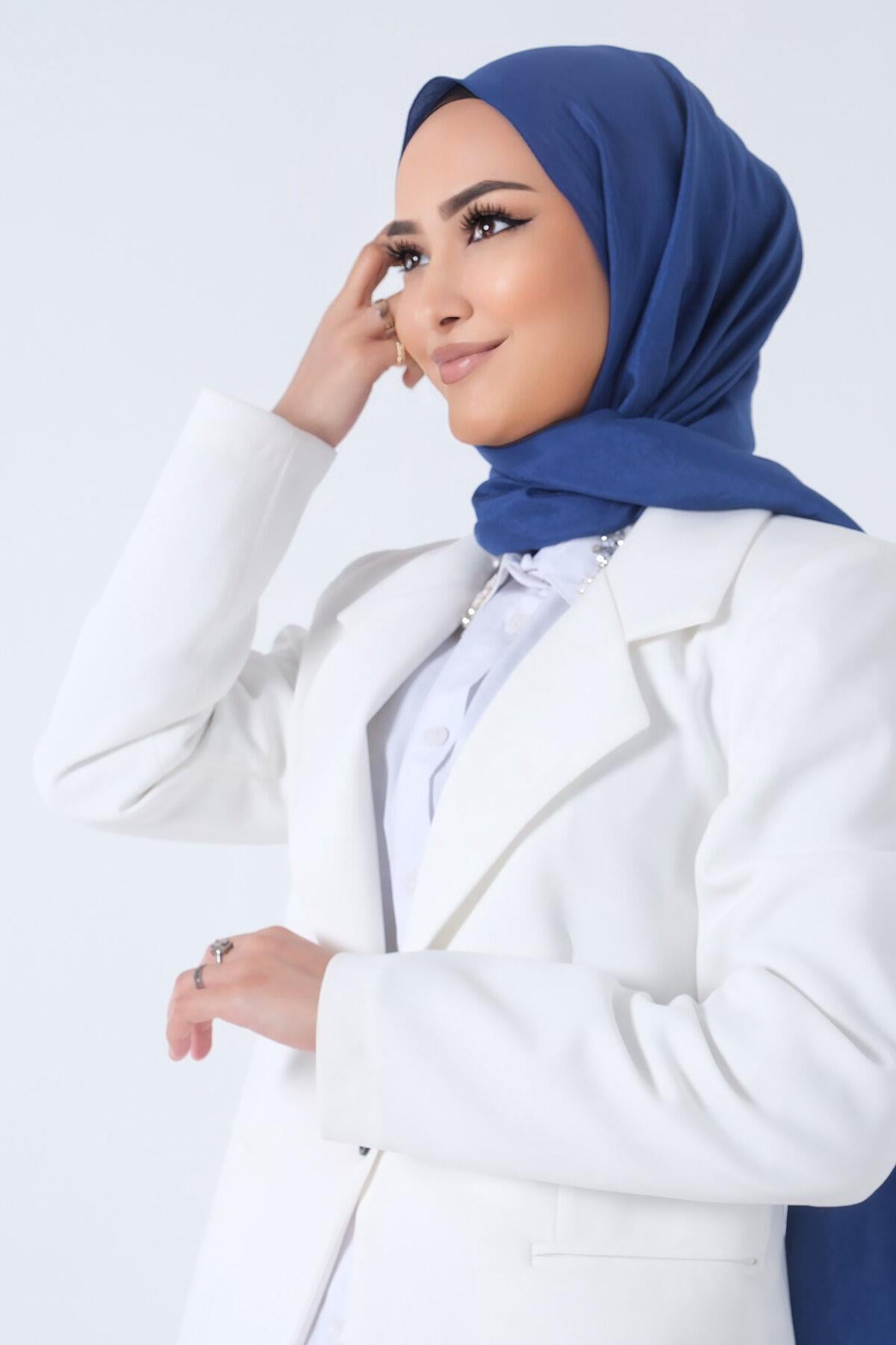 PARLEMENT BRİSA VUAL ŞAL