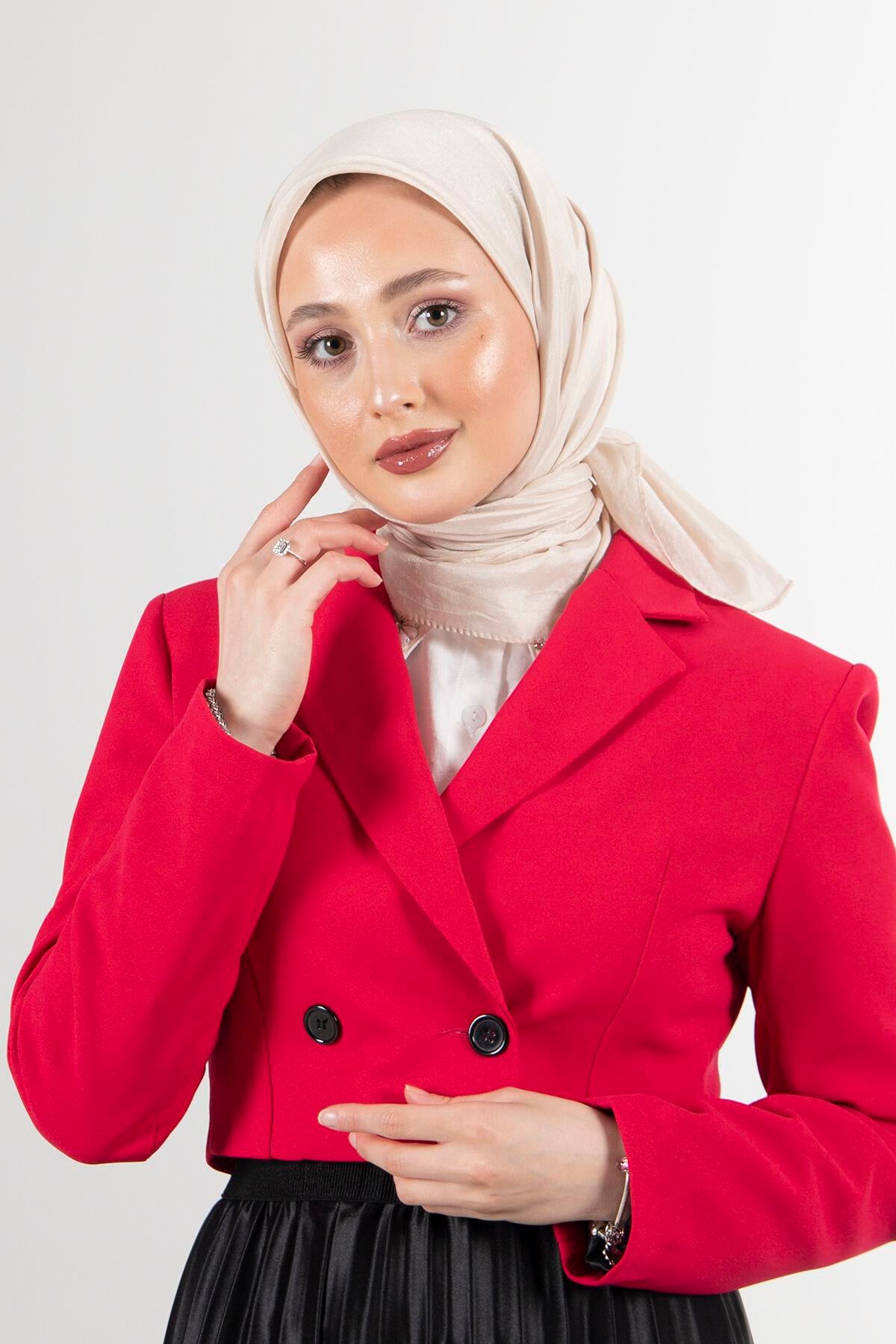 KUM BEJİ BRİSA VUAL ŞAL