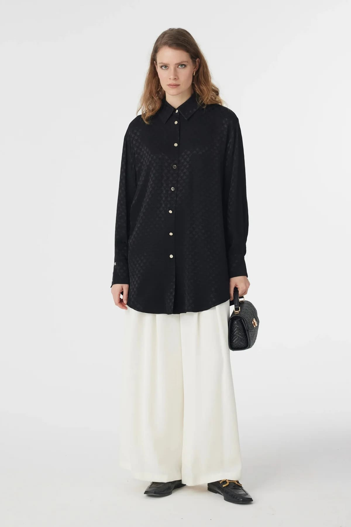 Monogram Desen Siyah Gömlek 0120