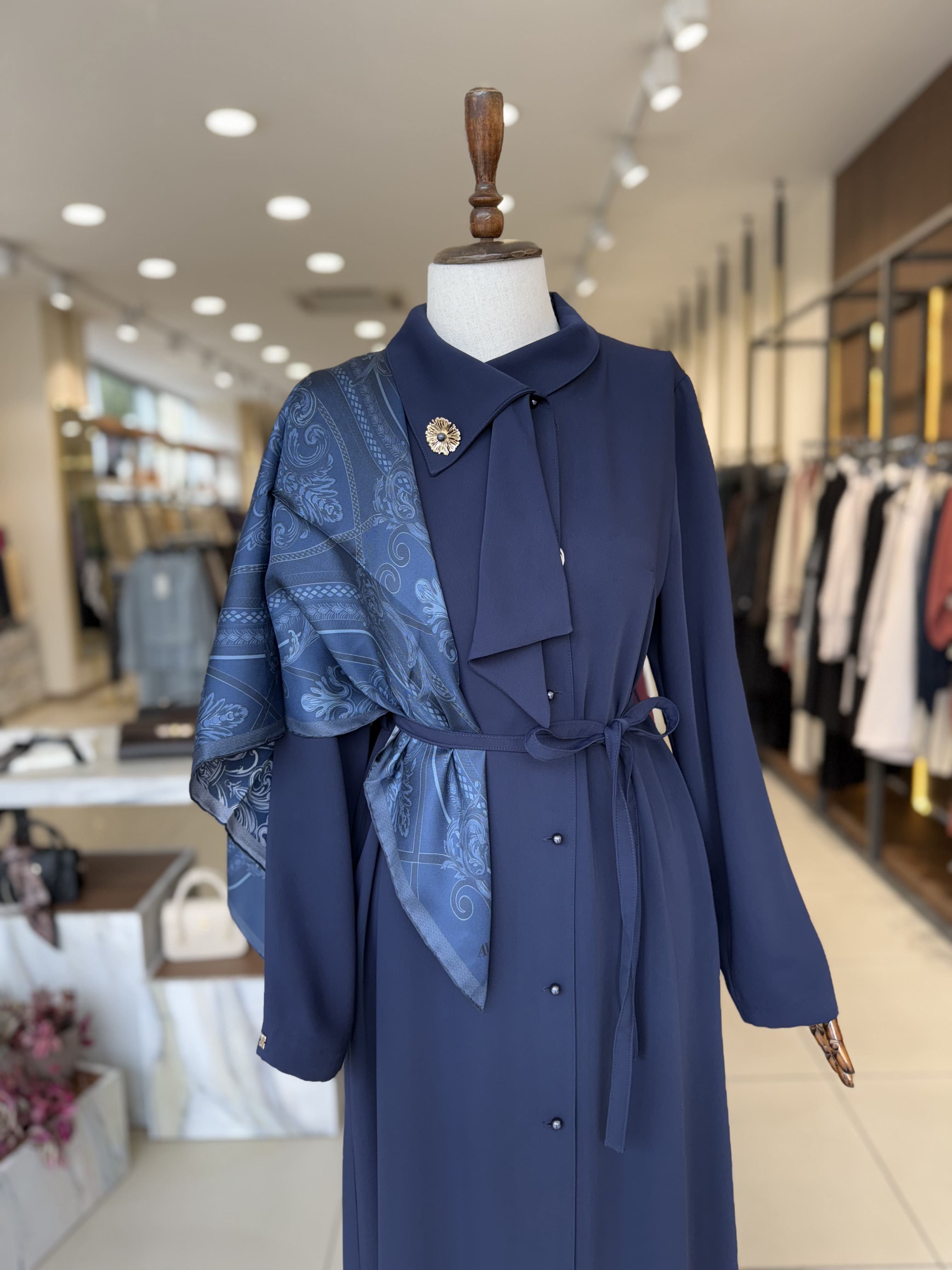 Broş Detaylı Lacivert Giy Çık 0391