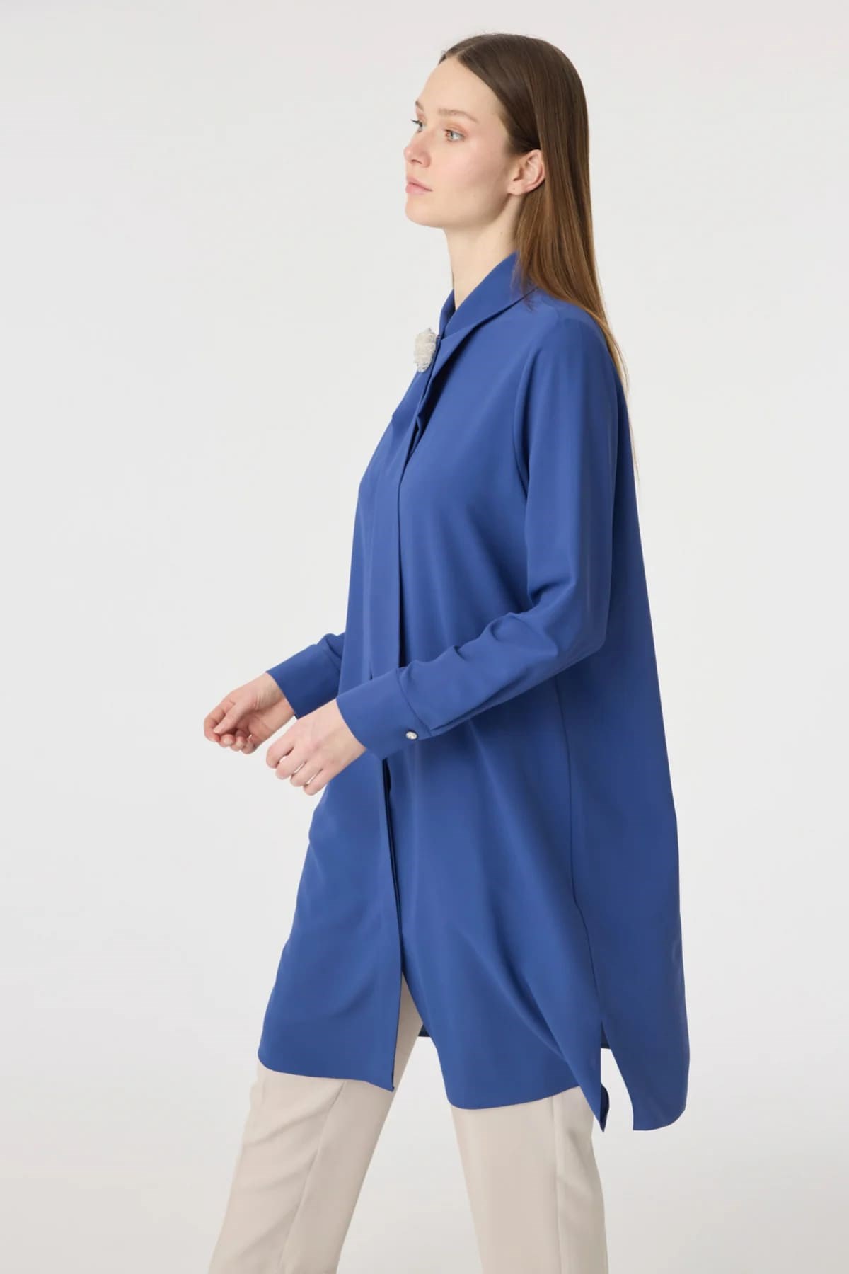 Yaka Broş Detaylı İndigo Tunik 1672