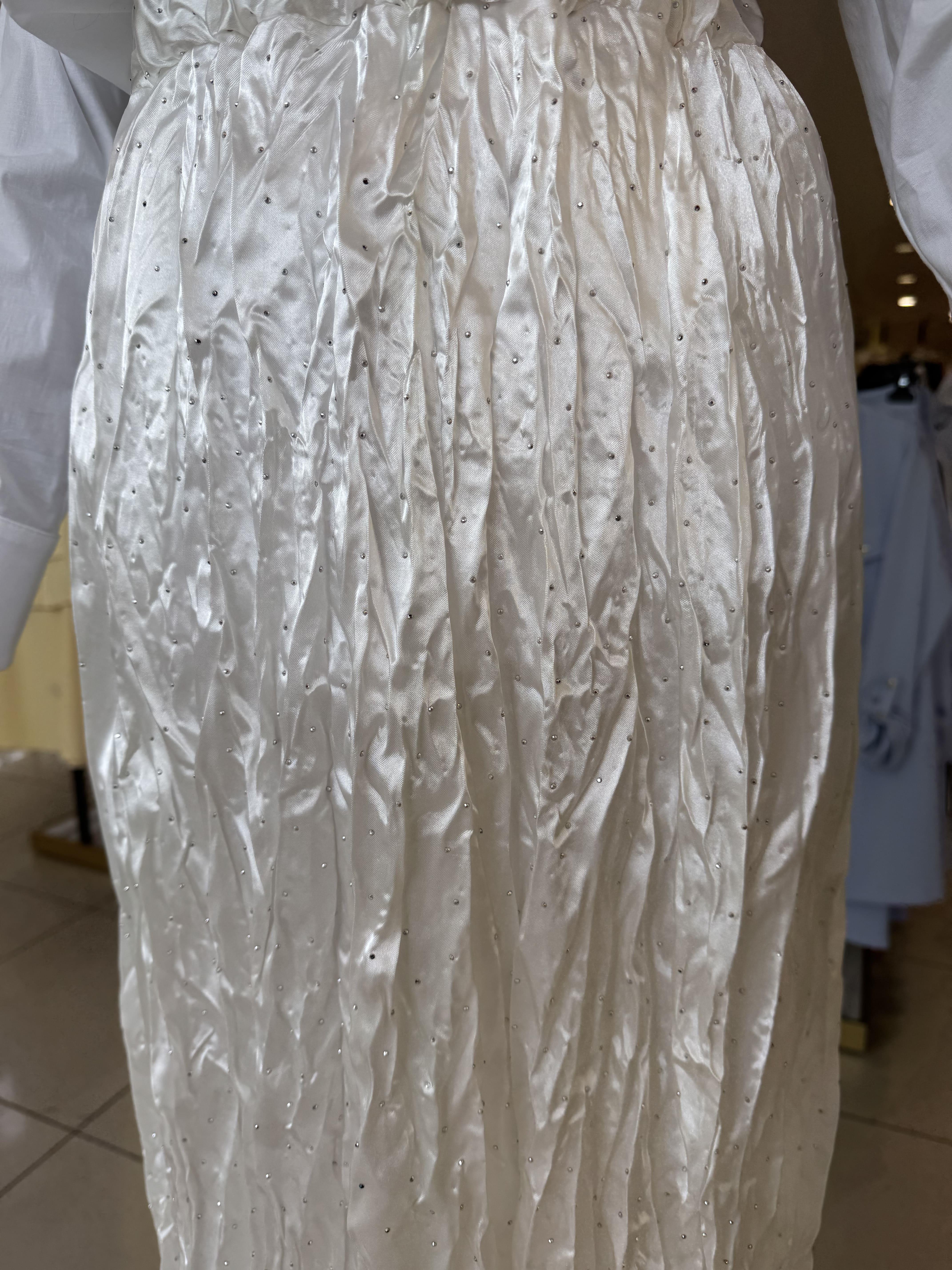 Taşlı Saten Kırışık Etek Beyaz 1023