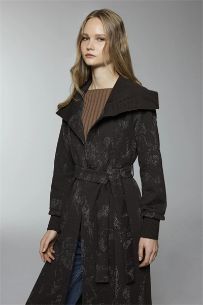 0028 BLUFF HIRKA 38-46