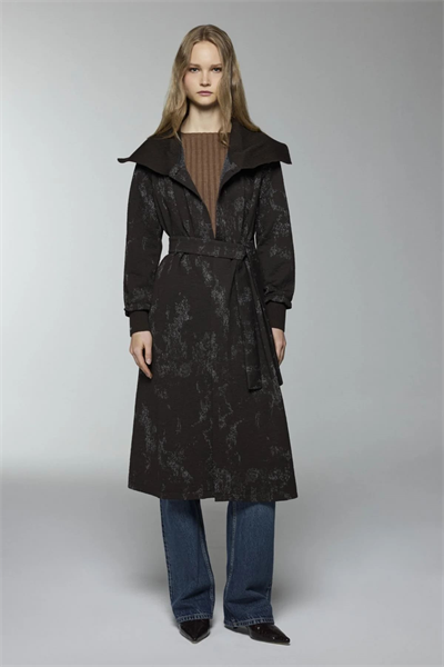 0028 BLUFF HIRKA 38-46