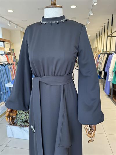 Beli Kuşaklı Taş Detaylı Siyah Abiye 0376