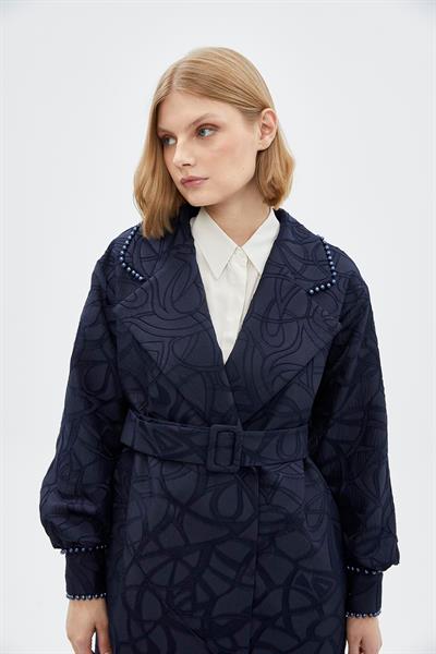 Kabartma Desenli Kemer Ve Kol Detaylı Lacivert Kap 13605