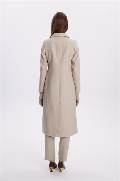 Kruvaze Yaka Aksesuar Detaylı Latte Kaşe Kaban 13613