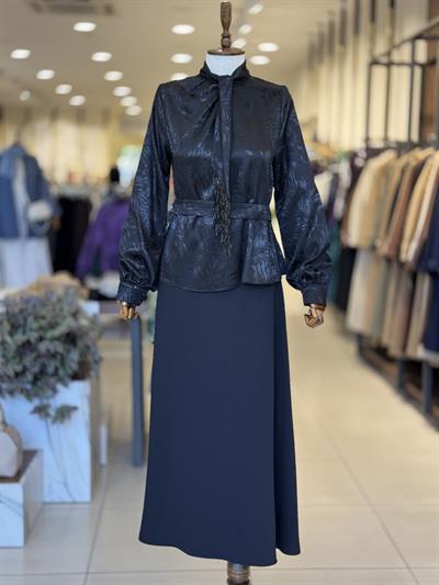 Yaprak Desenli Siyah Bluz 1400