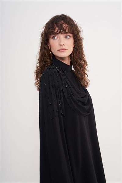 Degaje Dökümlü El İşi Boncuk Detaylı Pelerin Elbise Siyah 4243