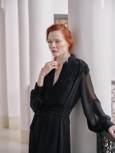 Kolları Şifon Omuzları İşlemeli Abaya Siyah 6137