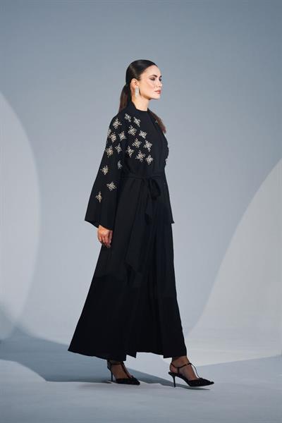 Kolları ve Önlerinde El İşi Taş Detaylı Abaya Siyah 6211