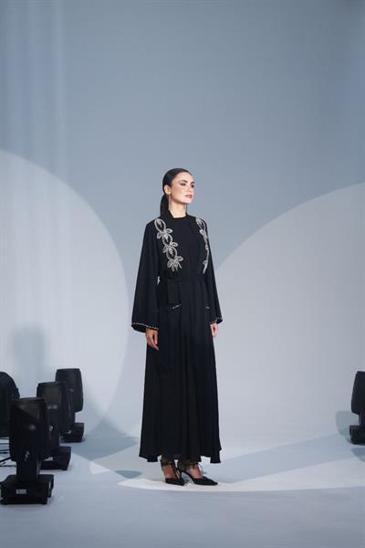Omuz Boncuk İşleme Detaylı Etek Yanları Şifonlu Abaya Siyah 6232