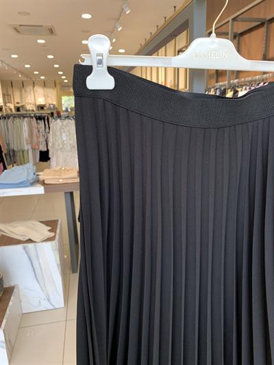 Krep Kumaş Siyah Piliseli Etek 8940