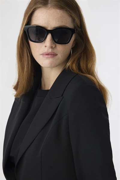 Kruvaze Yaka Tek Düğmeli Siyah Ceket 0070