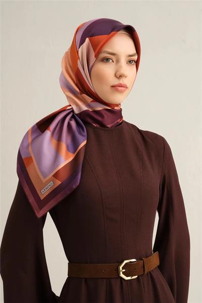ARMİNE DESENLİ SAF İPEK TWİLL EŞARP 9331