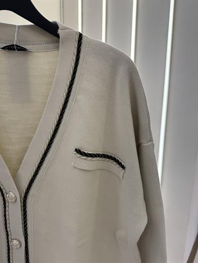Düğme Detaylı Bej Triko Hırka 3086