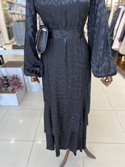 Jakar Desenli Eteği Valonlu Elbise Siyah 1693