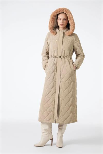 Kürk Detaylı Kapüşonlu Uzun Bej Şişme Mont 12765