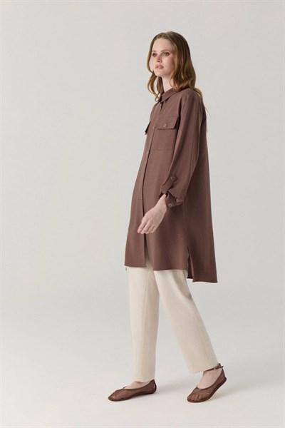Kapak Cepli Düğme Detaylı Akıcı Kahve Tunik 1655
