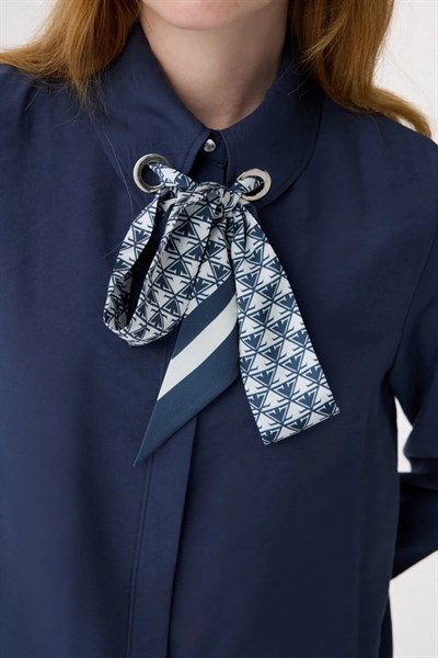 Yaka Detaylı Lacivert Tunik 1657