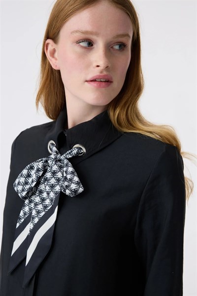 Yaka Detaylı Siyah Tunik 1657