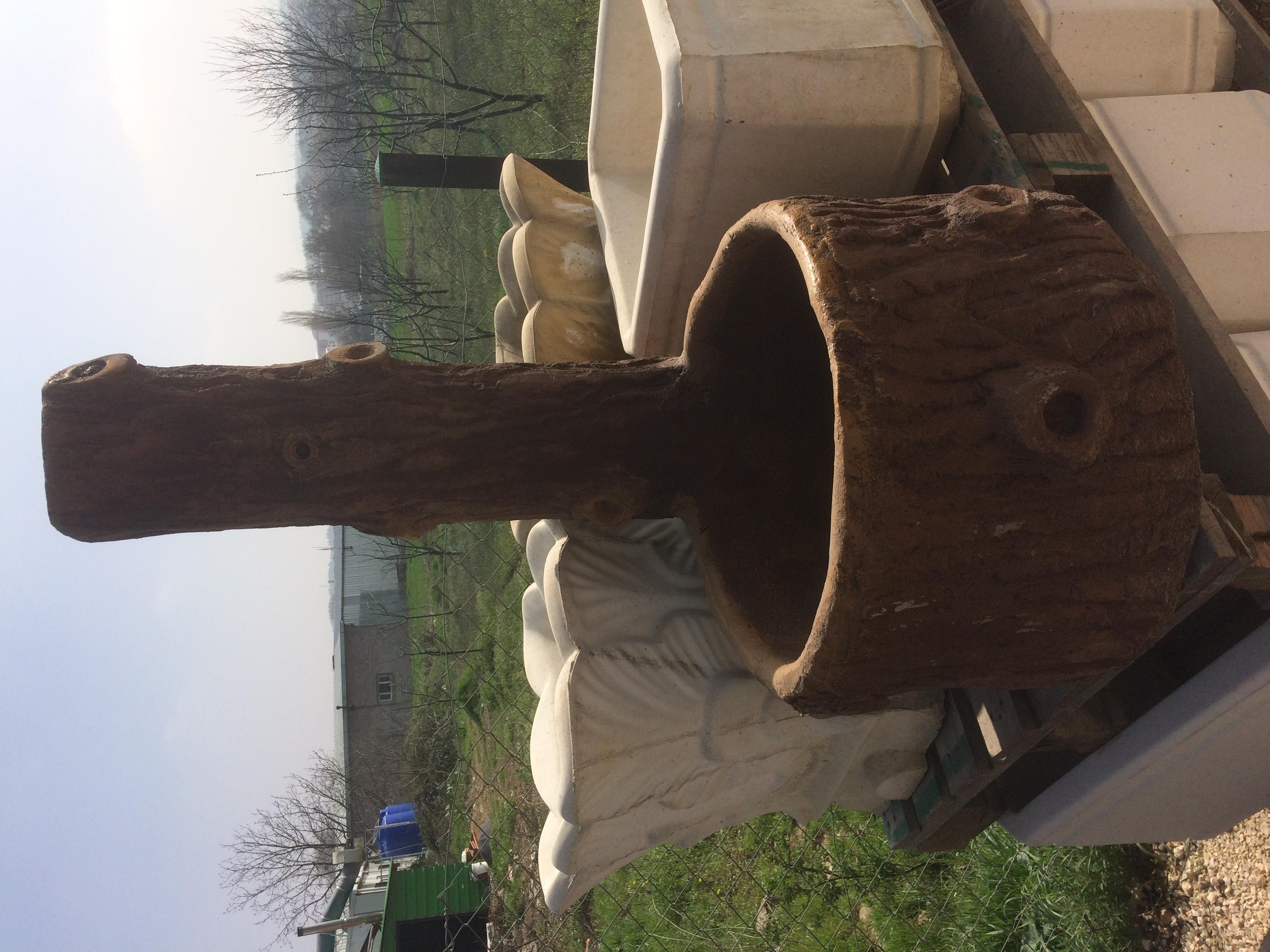 Yuvarlak Ağaç Çeşme