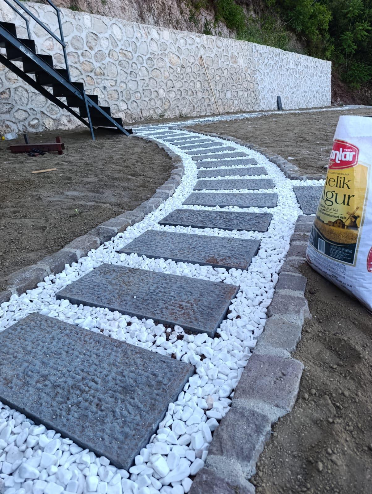 Beton Adım Taşı (33*70*5)