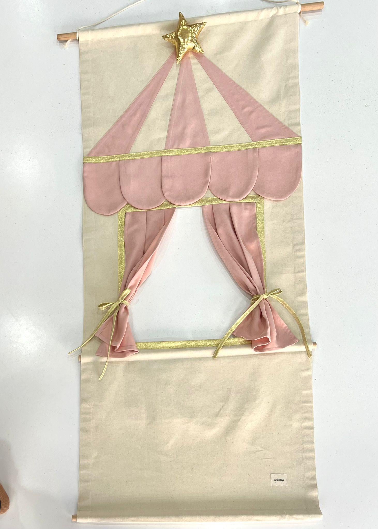 Pembe Kukla Gösteri Perdesi