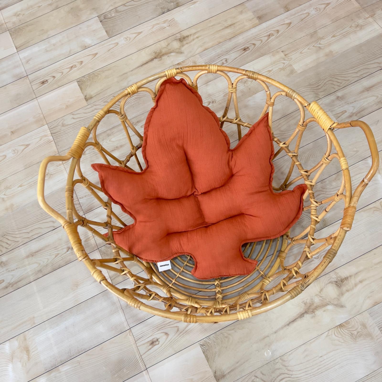 Kiremit Yaprak Yastık