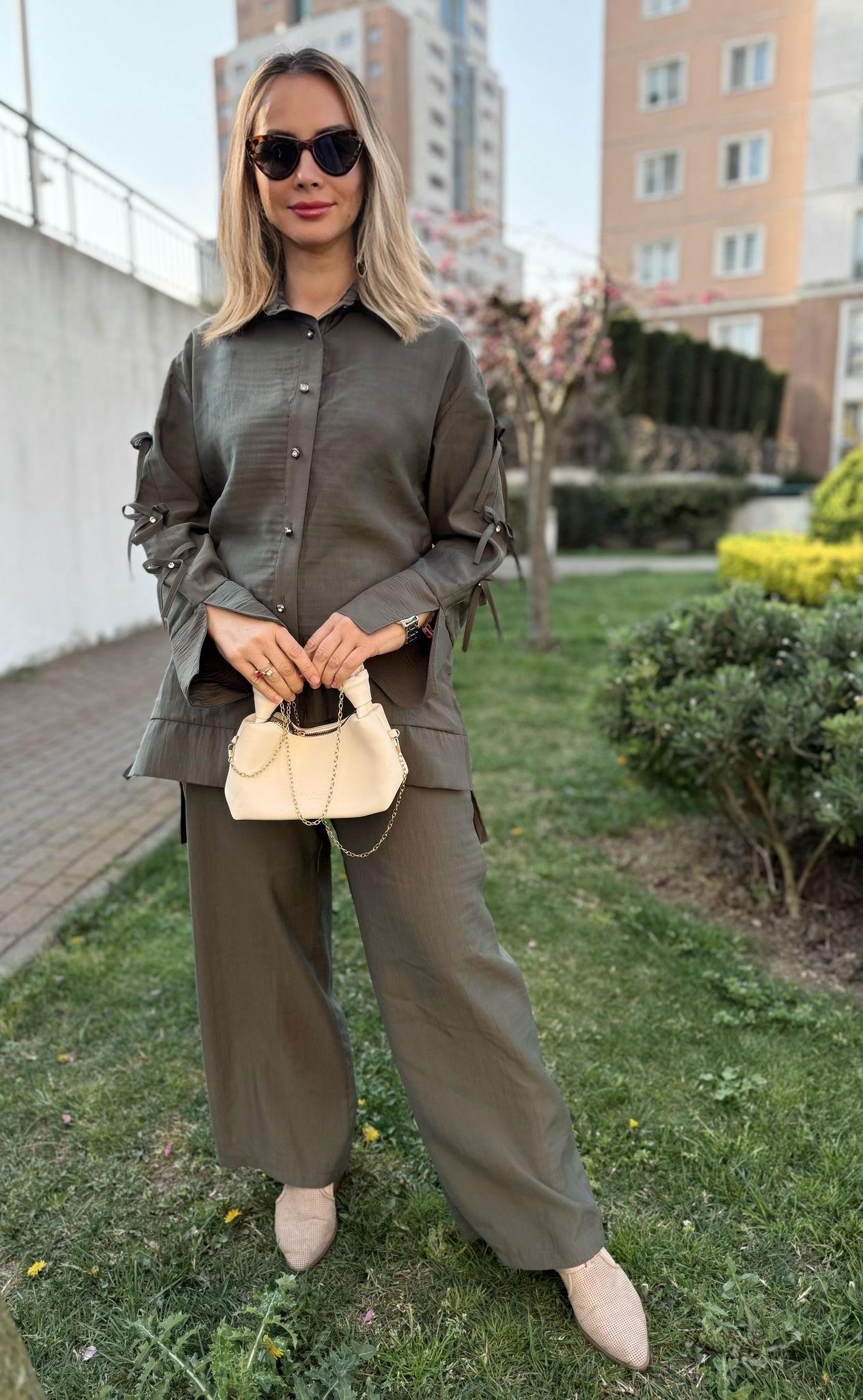 Modal Kumaş Kolları Fiyonk ve Taş Detaylı İkili Takım Tesettür Uyumlu Tunik Gömlek ve Pantolon İkili Takım