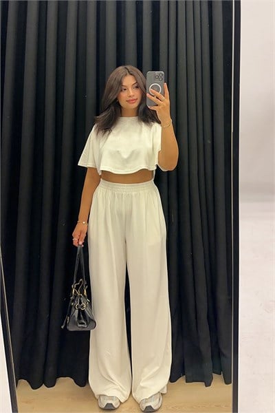 Beyaz Pelerinli Modal Takım