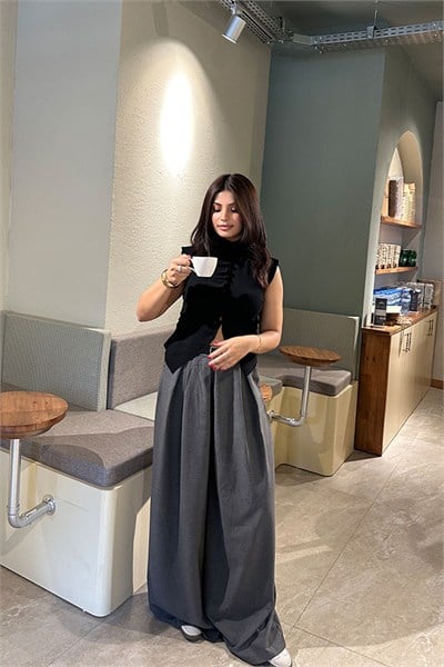 Pile Detaylı Kemerli Geniş Paça Pantolon