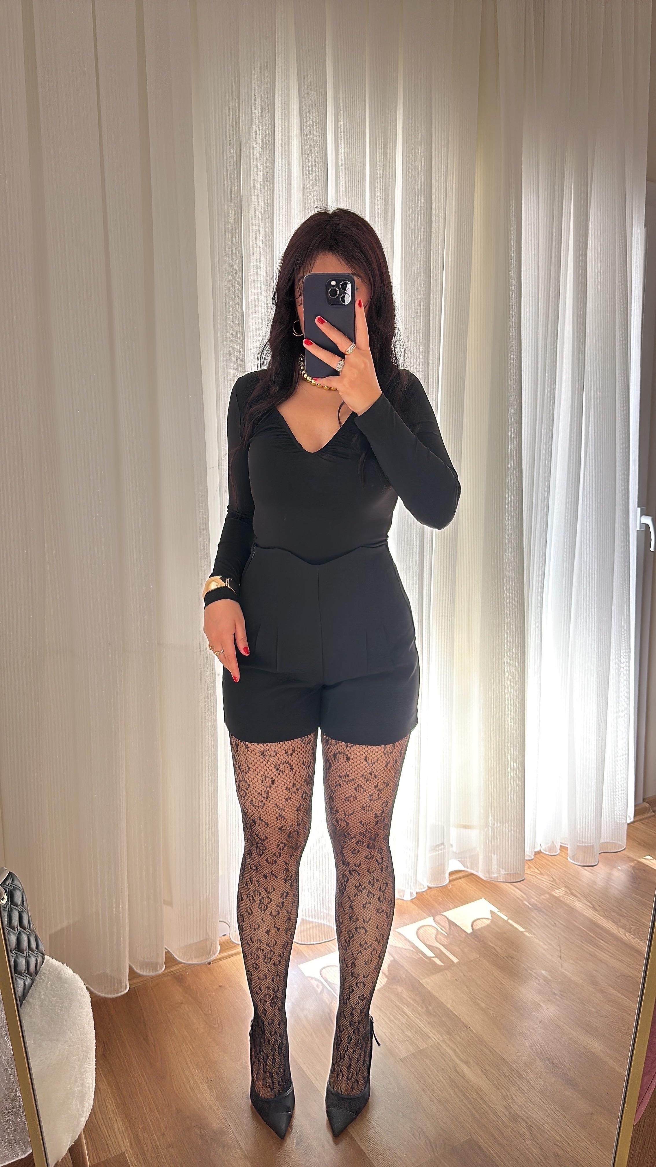 Aloise Siyah Şort