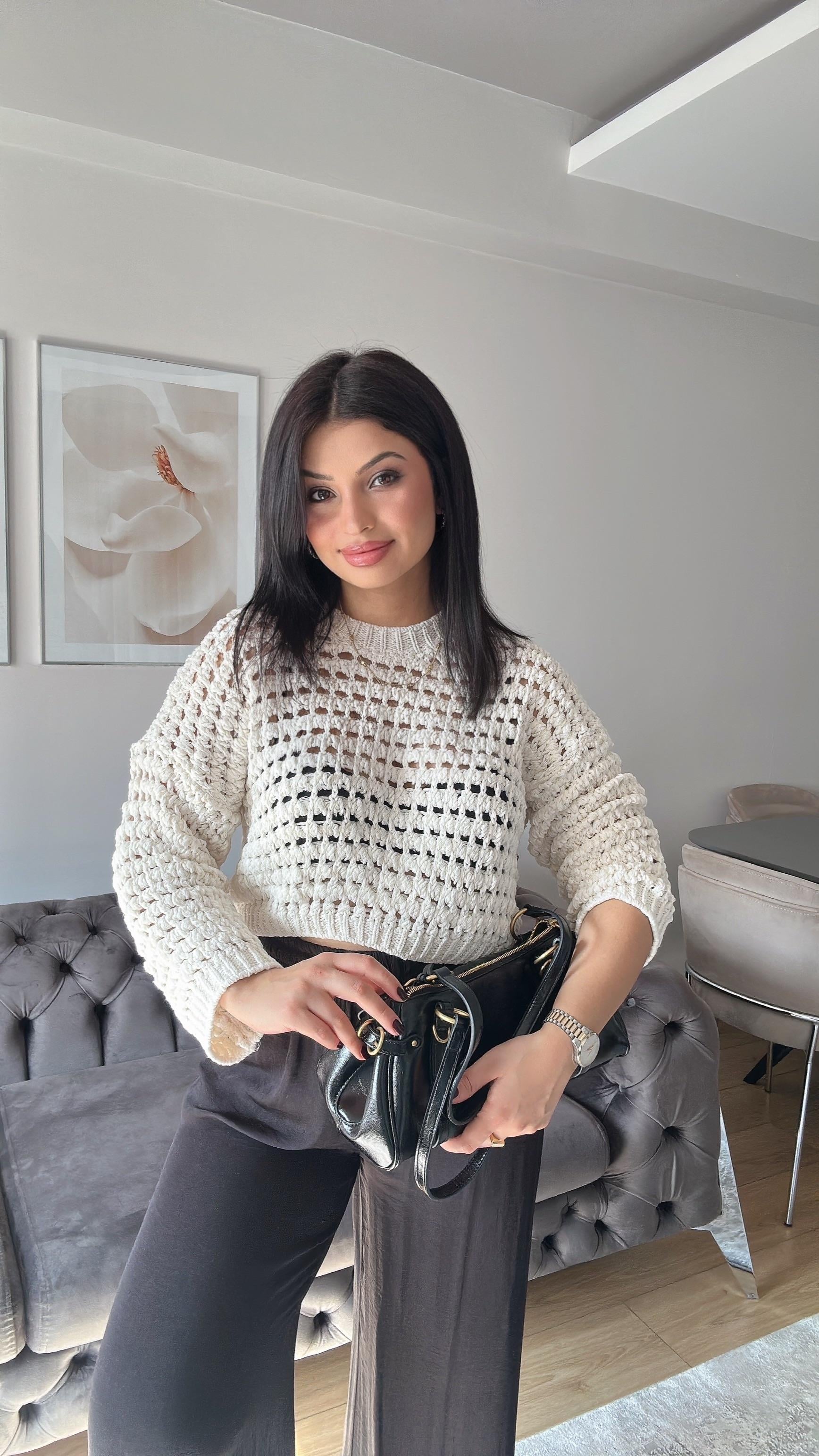 Delikli Crop Triko Kazak