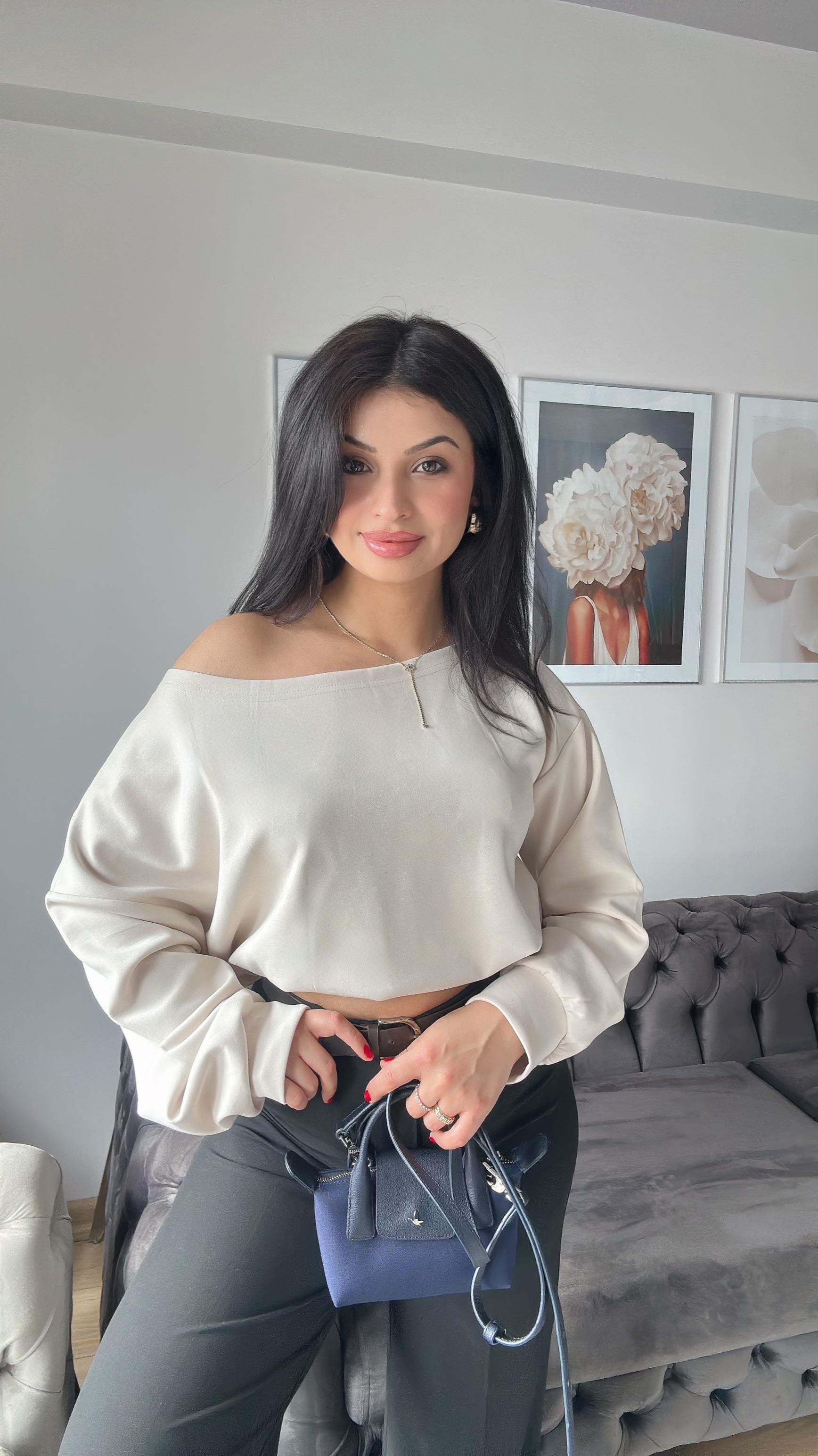Modal Kumaş Kayık Yaka Bluz - Krem
