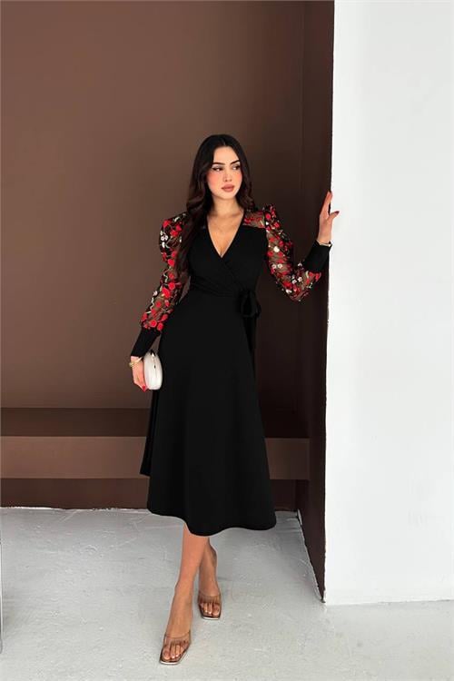 Dipmoda kadın siyah tül kol çiçek işlemeli midi boy elbise DPK4409