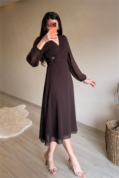 Dipmoda kadın bel drapeli gold toka detaylı midi boy şifon elbise NM025