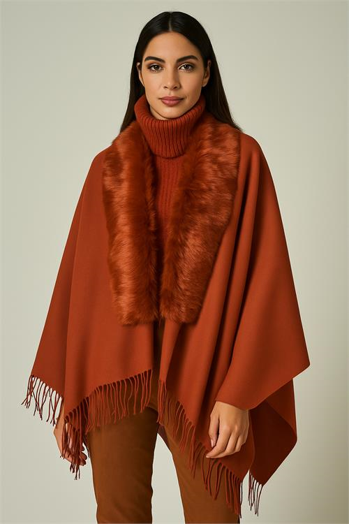 Dipmoda kadın kürk yaka püsküllü şal panço DPAKS039