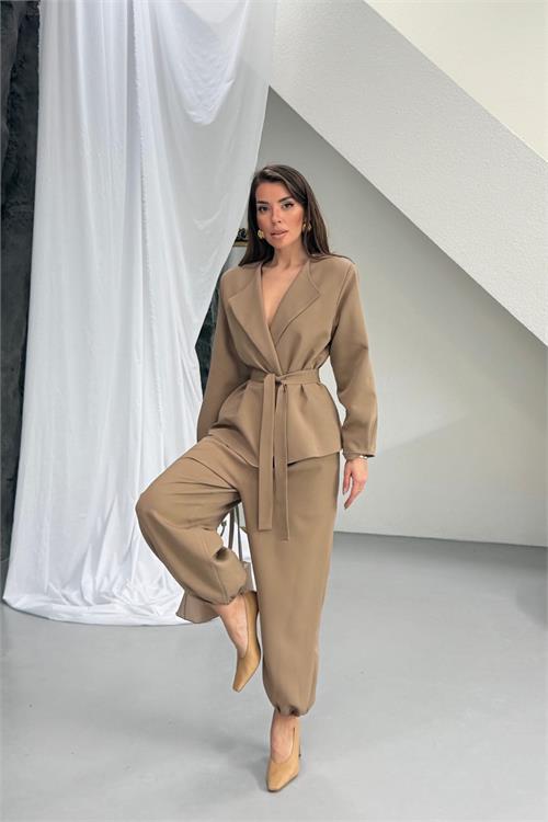 Dipmoda vizon kahverengi kuşak detaylı oversize şalvar pantolon blazer ceket takım DPNP023
