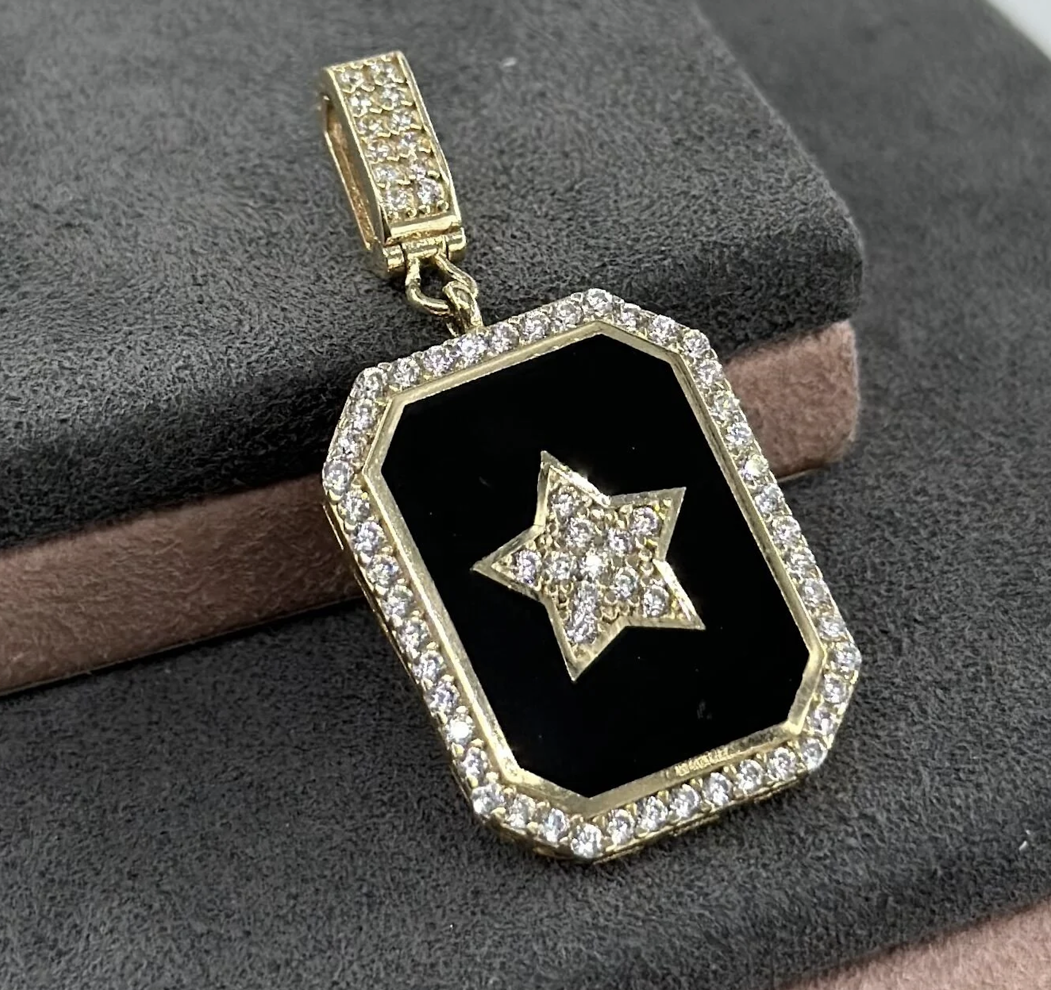 Taşlı Siyah Mine Kuzey Yıldızı Charm