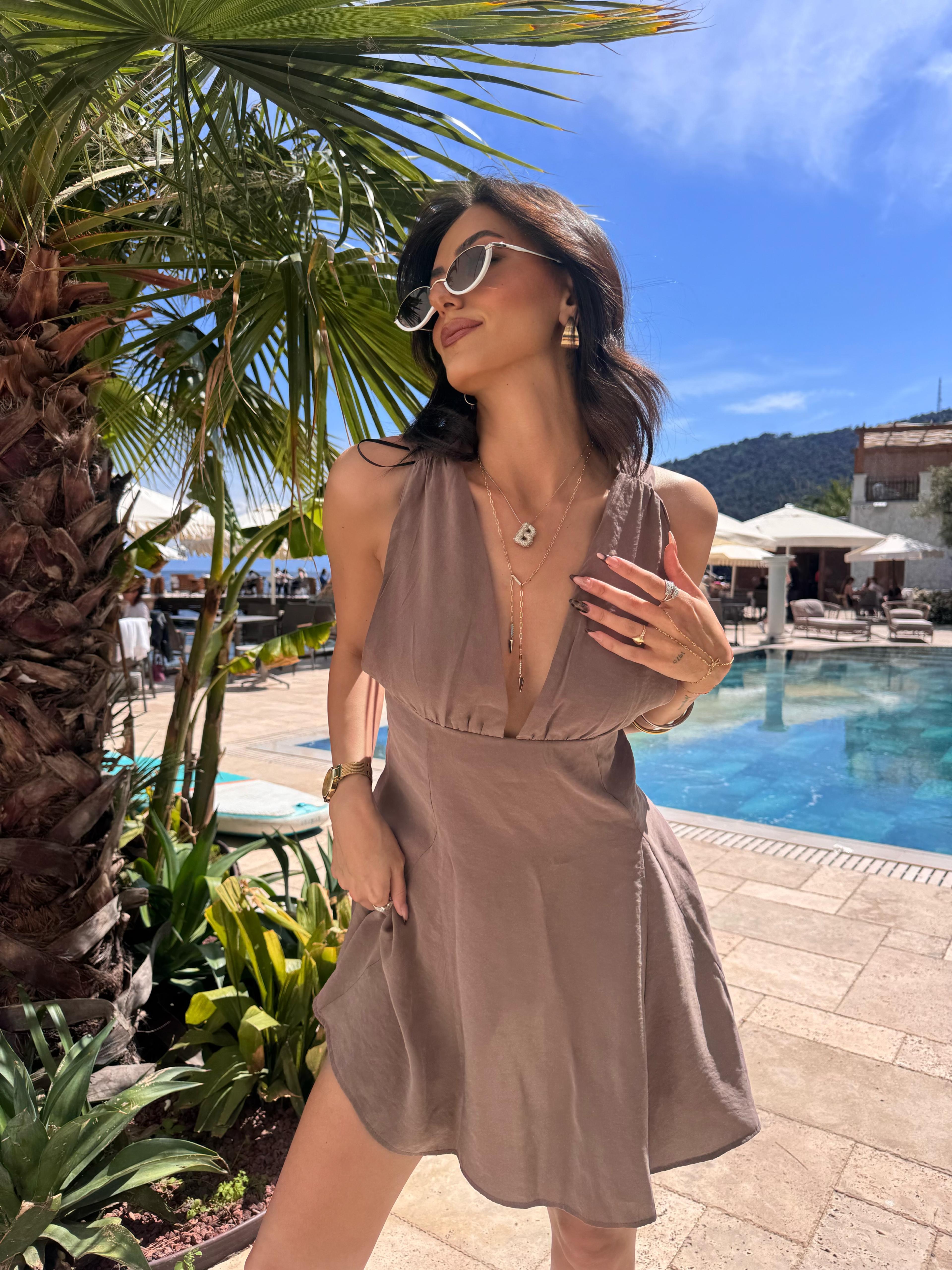 SIRTI KUŞ GÖZÜ BAĞLAMALI ELBİSE-KAHVERENGİ
