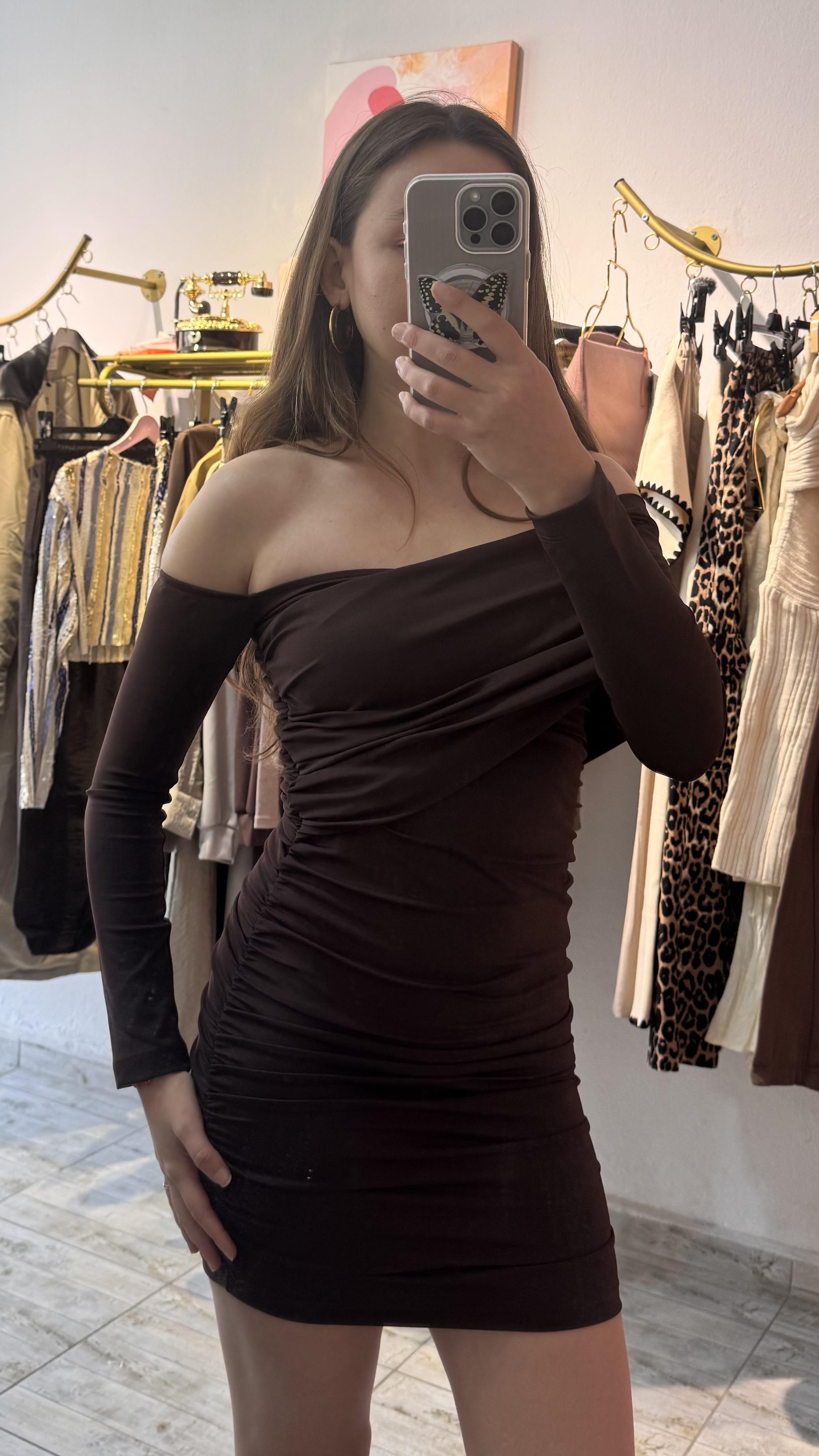 BÜZGÜ DETAY STRAPLEZ ELBİSE