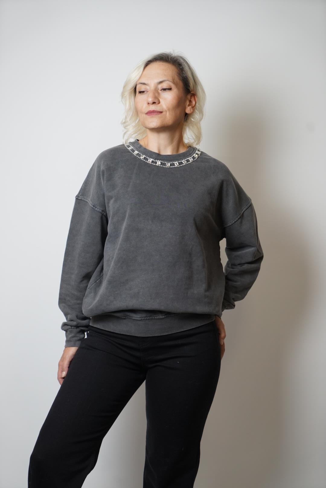 taş detay swetshirt