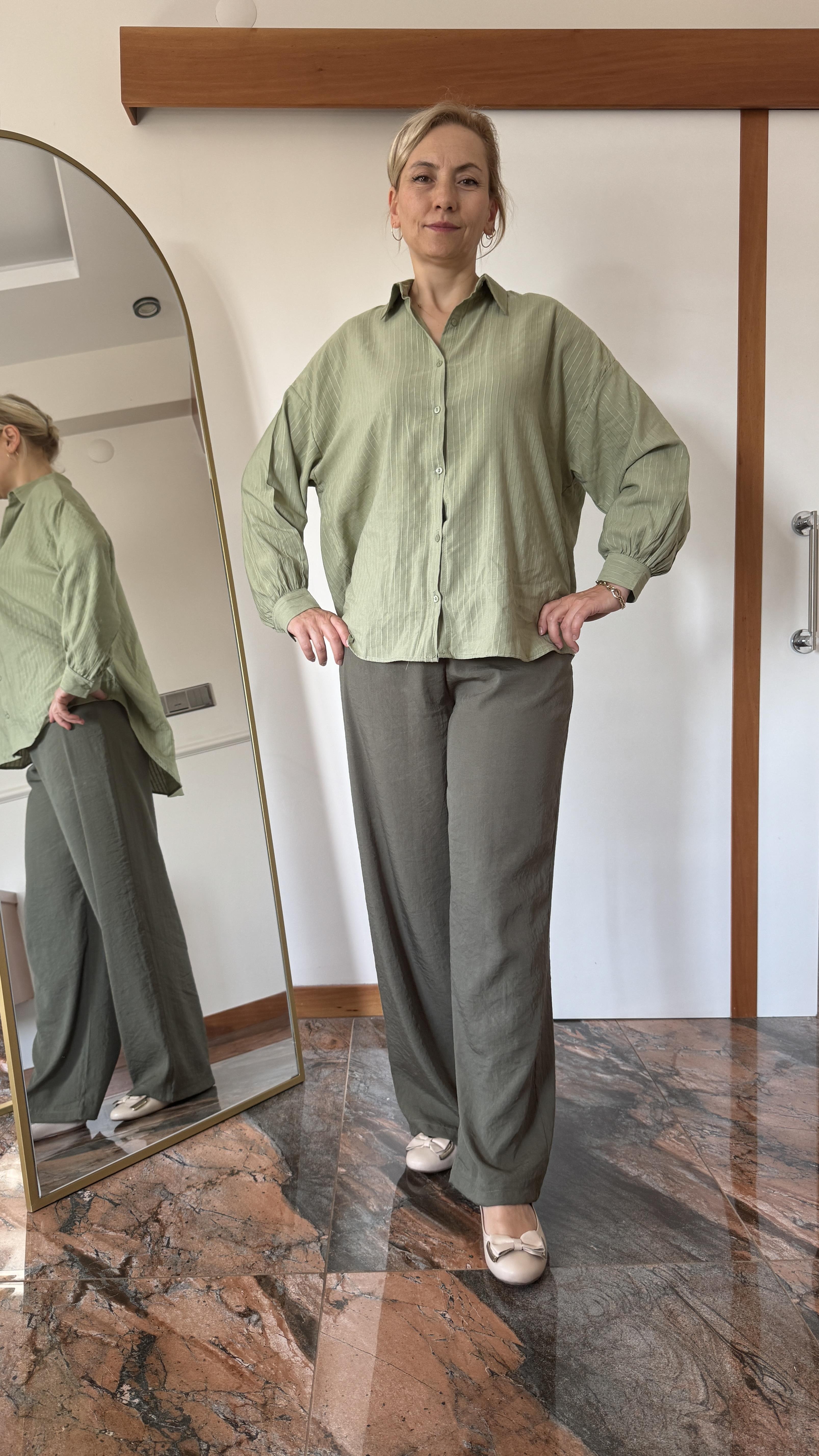 Yeşil keten gömlek 