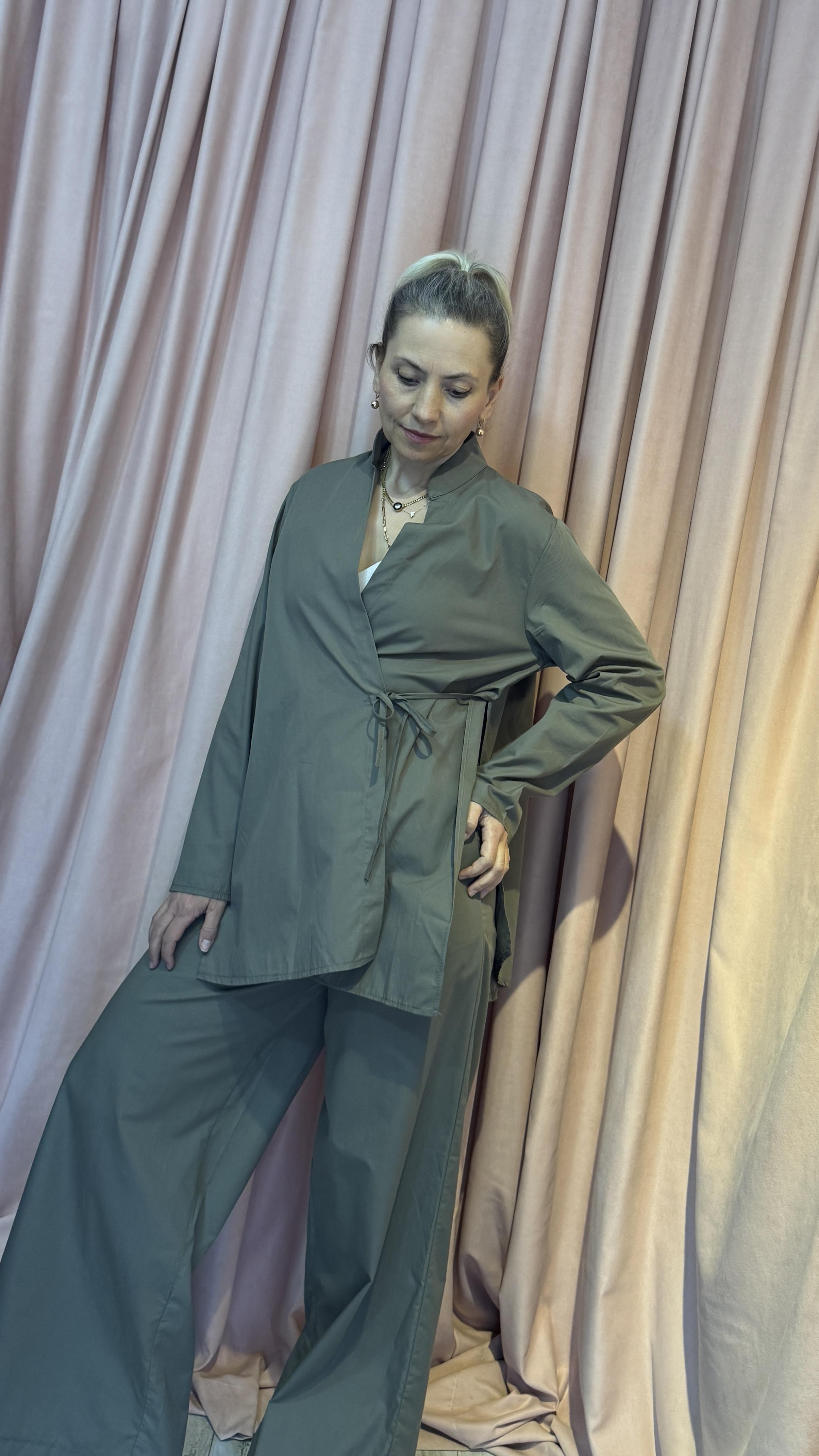 HAKİM YAKA KİMONO TAKIM